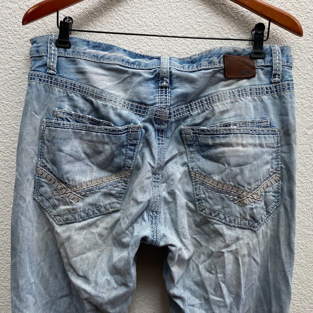 Buckle BKE Derek Boot Cut Distressed Thrashed Jeans Light Wash 33 x 33